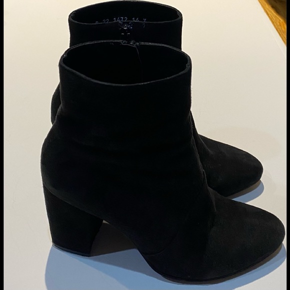 Robert Clergerie Black Suede Block Heel Ankle Boots Size 7 1/2 - Picture 10 of 13